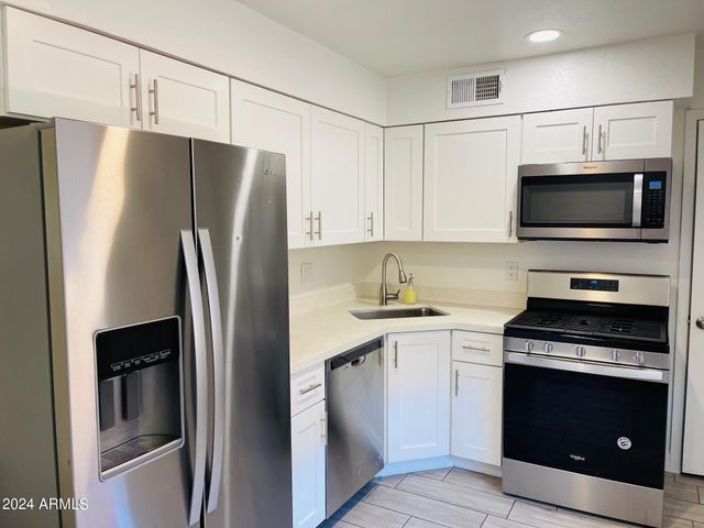 4601 N 12th Avenue Apt 2, Phoenix, AZ 85013