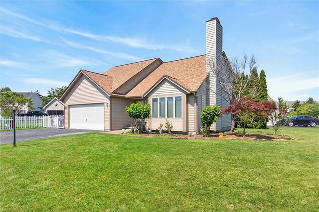 29 Jade Drive, Greece, NY 14626