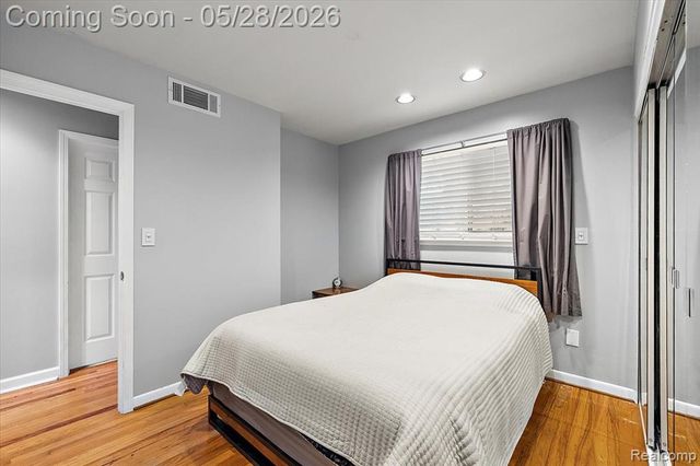 23015 Tuck Road, Farmington, MI 48336