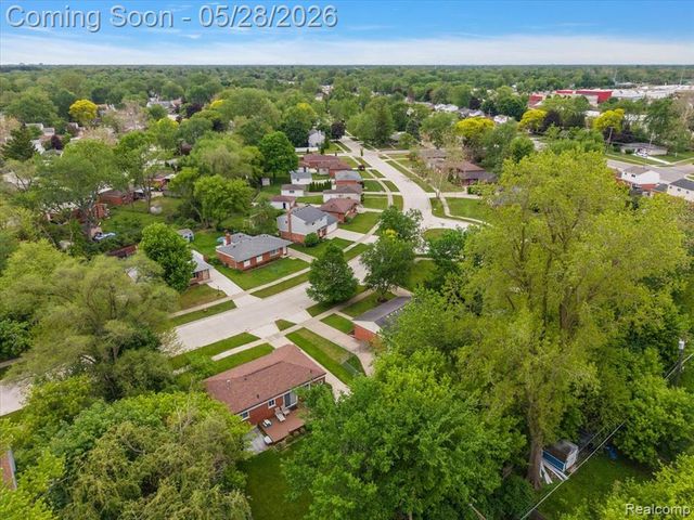 23015 Tuck Road, Farmington, MI 48336