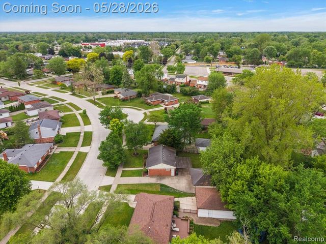 23015 Tuck Road, Farmington, MI 48336
