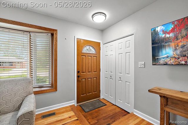 23015 Tuck Road, Farmington, MI 48336
