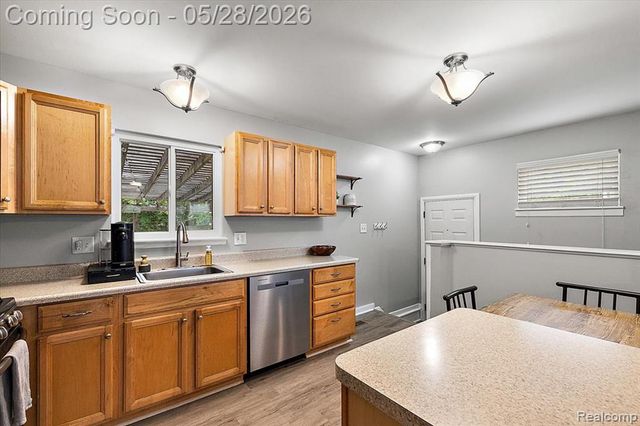 23015 Tuck Road, Farmington, MI 48336