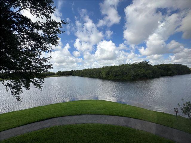 2768 S Carambola Circle S 206, Coconut Creek, FL 33066