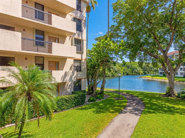 2768 S Carambola Circle S 206, Coconut Creek, FL 33066