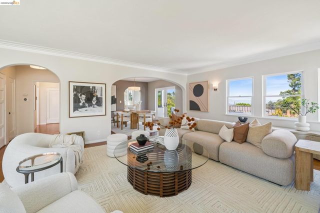1917 Oak Crest Dr, Oakland, CA 94602