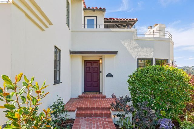 1917 Oak Crest Dr, Oakland, CA 94602