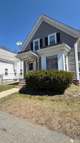 54 Clinton St, Brockton, MA 02302
