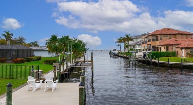 541 Bayside DR, Fort Myers, FL 33919