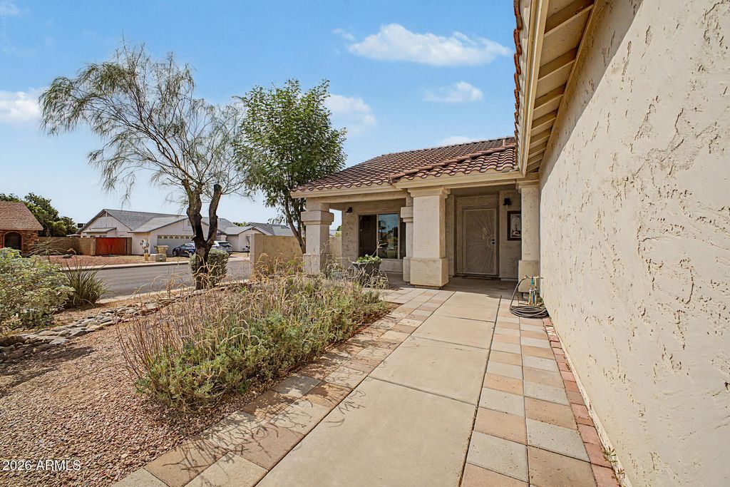 6617 W ACAPULCO Lane, Glendale, AZ 85306 — photo 5