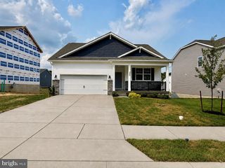 206 LINDSEY DR, Columbia, PA 17512