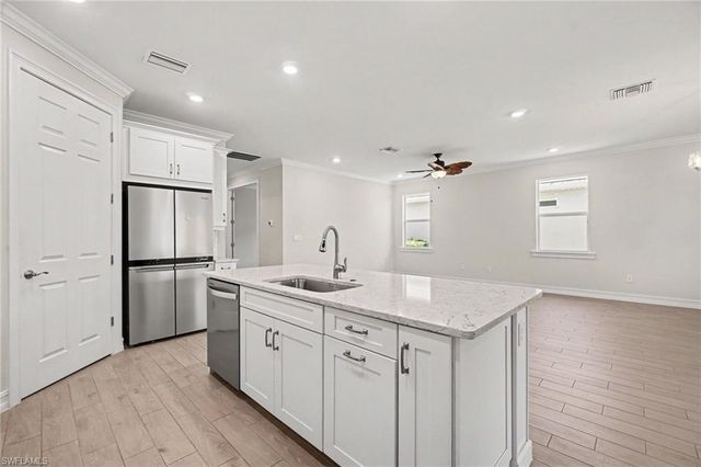 259 Tamarindo LN, Naples, FL 34114