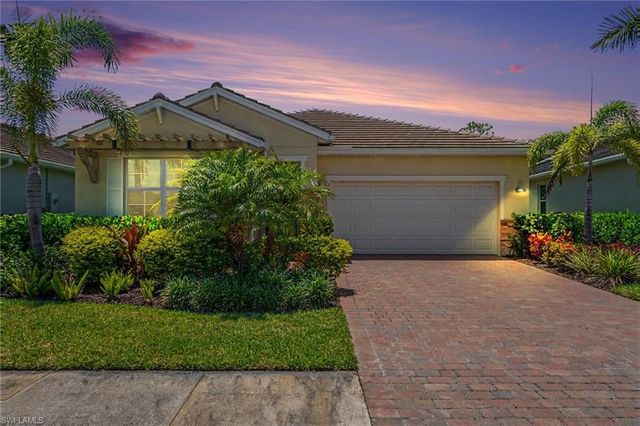 259 Tamarindo LN, Naples, FL 34114
