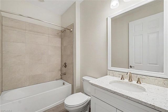 259 Tamarindo LN, Naples, FL 34114