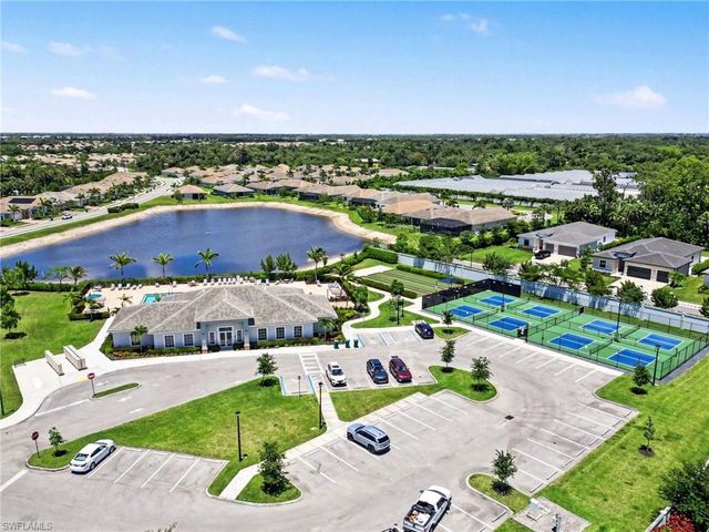 259 Tamarindo LN, Naples, FL 34114