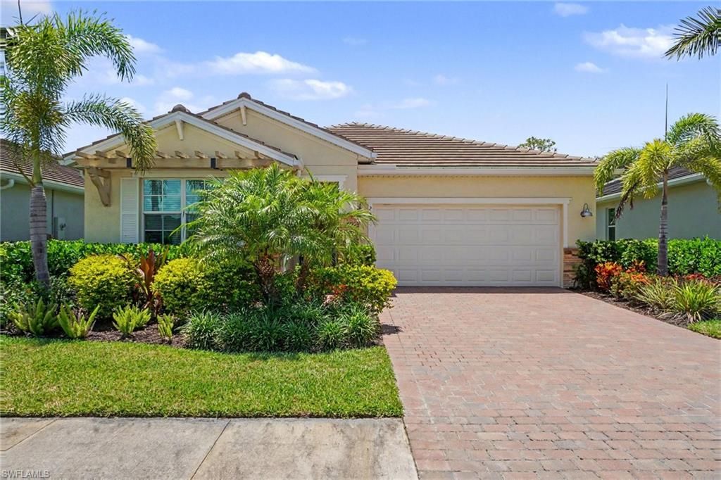 259 Tamarindo LN, Naples, FL 34114