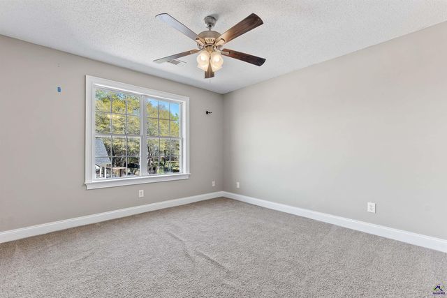 323 Audrey Way, Kathleen, GA 31047