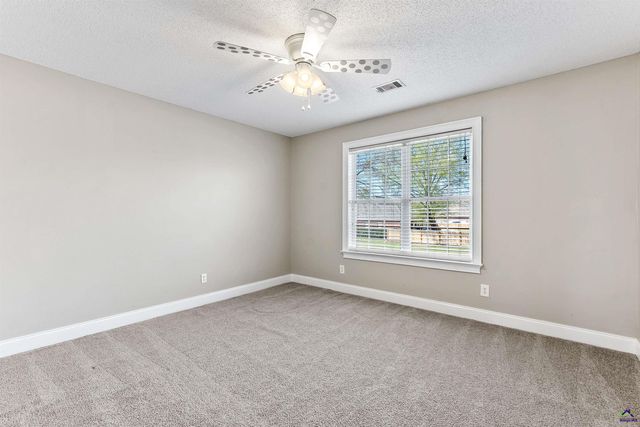 323 Audrey Way, Kathleen, GA 31047