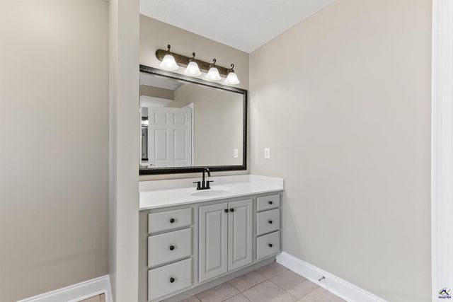 323 Audrey Way, Kathleen, GA 31047