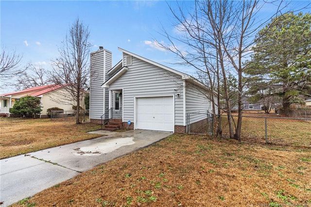 4322 Bridge Street, Hope Mills, NC 28348