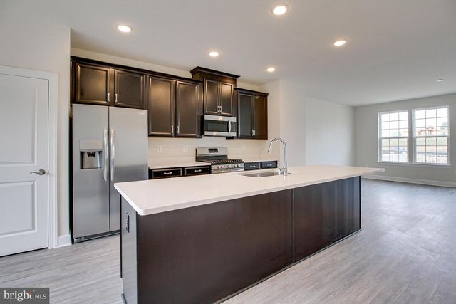 6182 CAMERONS FERRY DR, Haymarket, VA 20169