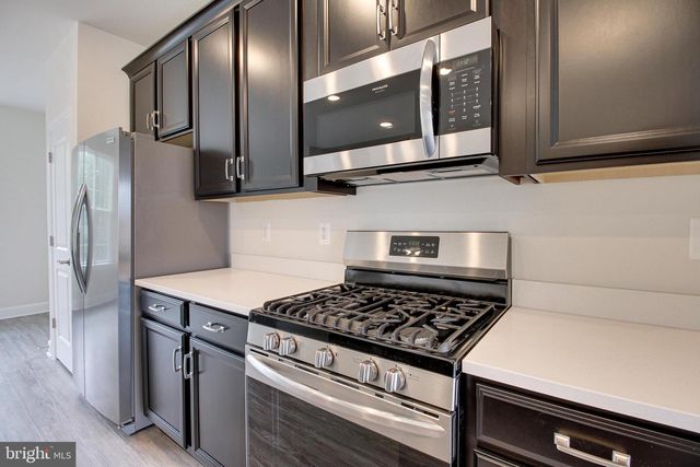 6182 CAMERONS FERRY DR, Haymarket, VA 20169