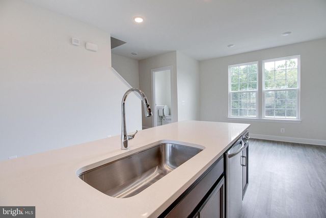 6182 CAMERONS FERRY DR, Haymarket, VA 20169