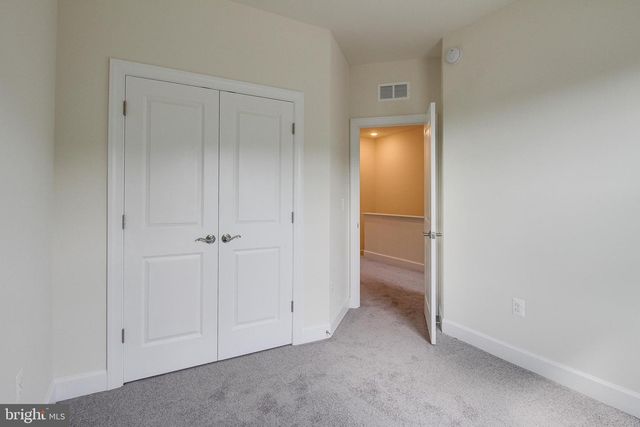 6182 CAMERONS FERRY DR, Haymarket, VA 20169