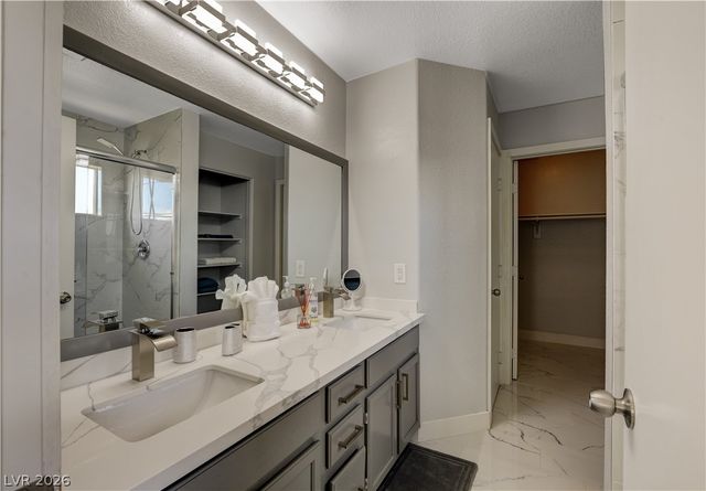 7301 Casa Solar Court, Las Vegas, NV 89128