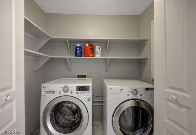 7301 Casa Solar Court, Las Vegas, NV 89128