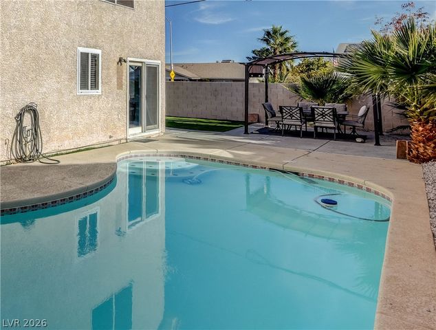7301 Casa Solar Court, Las Vegas, NV 89128