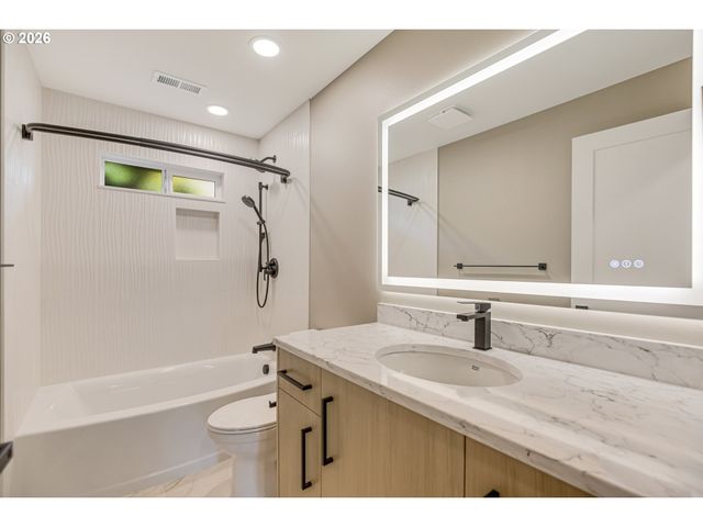 11834 Se 33rd Ave, Milwaukie, OR 97222