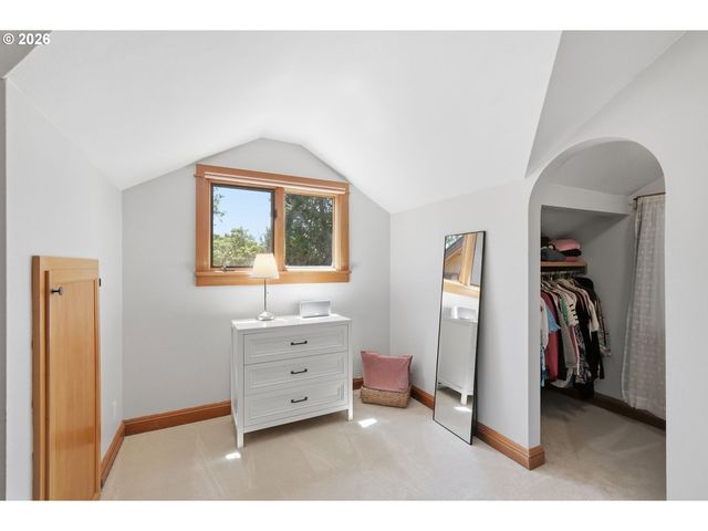 1329 HAMMOCK St, Eugene, OR 97401