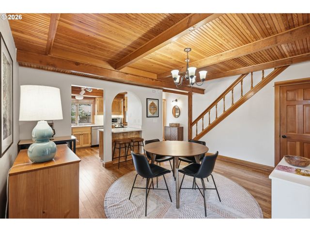 1329 HAMMOCK St, Eugene, OR 97401