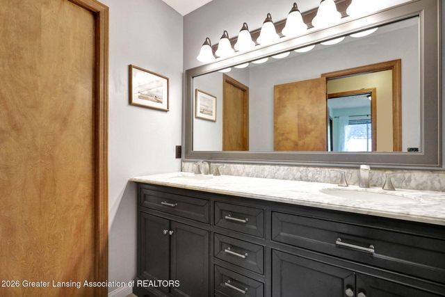 5010 Westhaven Boulevard, Lansing, MI 48917