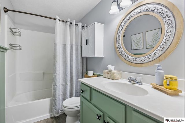 1108 W Avon Lane, Lincoln, NE 68505