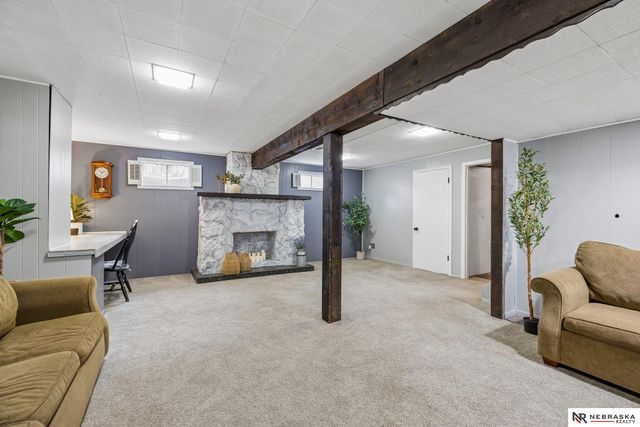 1108 W Avon Lane, Lincoln, NE 68505