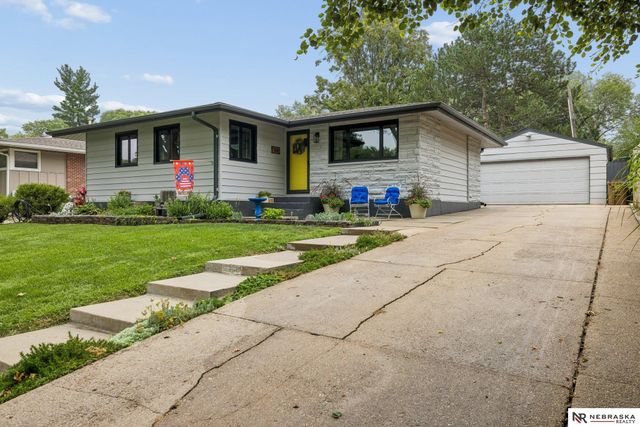 1108 W Avon Lane, Lincoln, NE 68505
