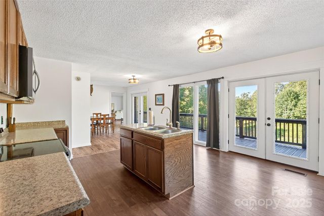 456 Garland Road, Spruce Pine, NC 28777