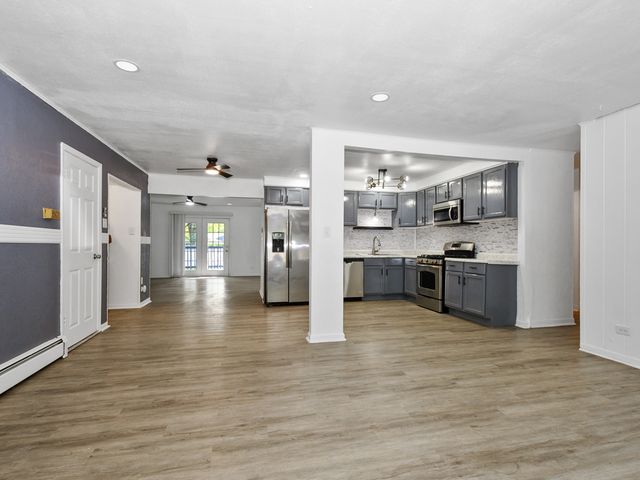 21801 Central Park Avenue, Park Forest, IL 60466