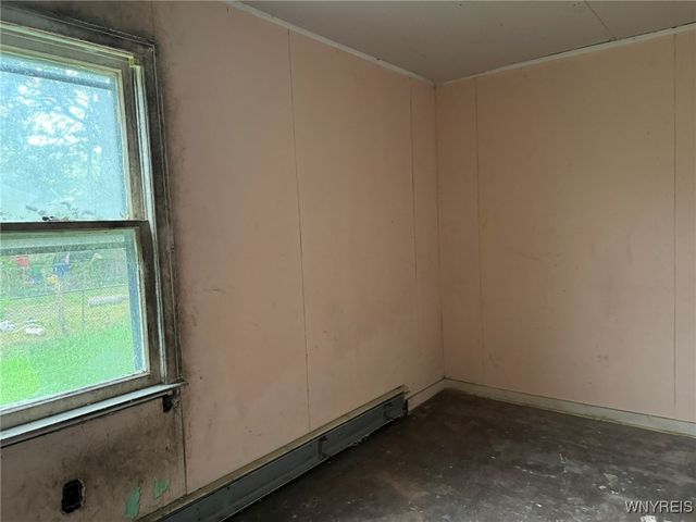 1867 Pierce Avenue, Niagara Falls, NY 14301