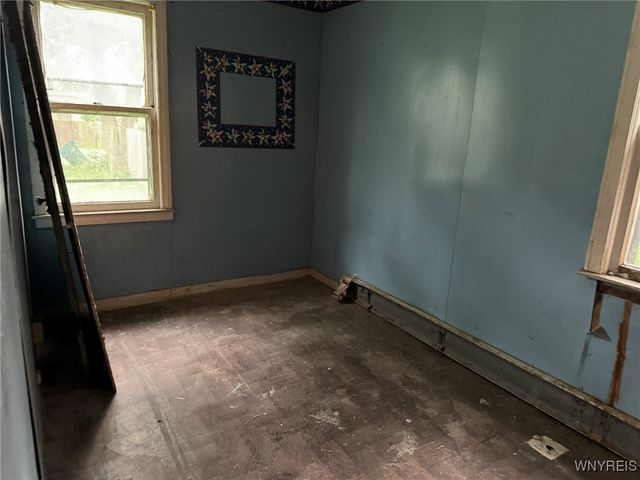 1867 Pierce Avenue, Niagara Falls, NY 14301