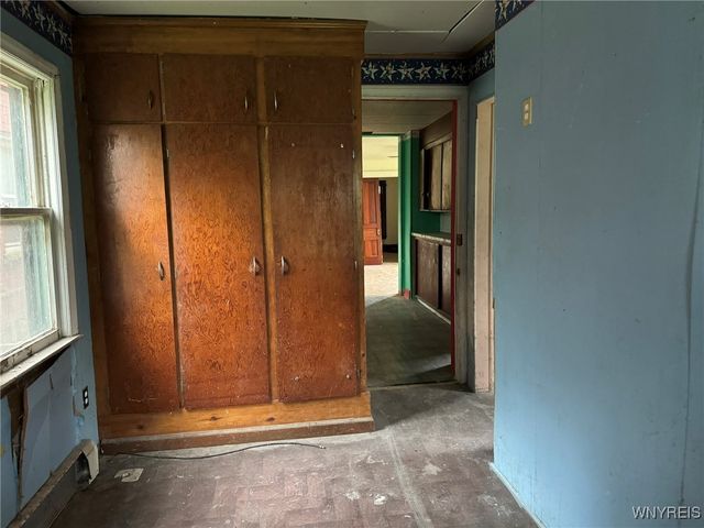 1867 Pierce Avenue, Niagara Falls, NY 14301