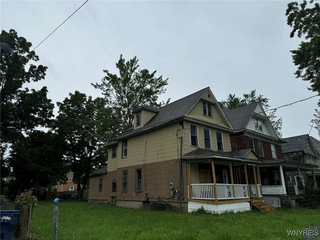 1867 Pierce Avenue, Niagara Falls, NY 14301