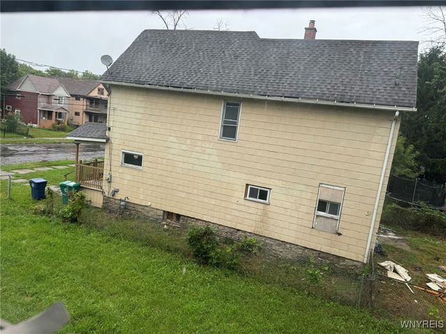 1867 Pierce Avenue, Niagara Falls, NY 14301