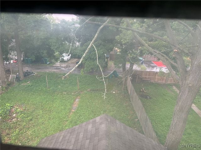 1867 Pierce Avenue, Niagara Falls, NY 14301