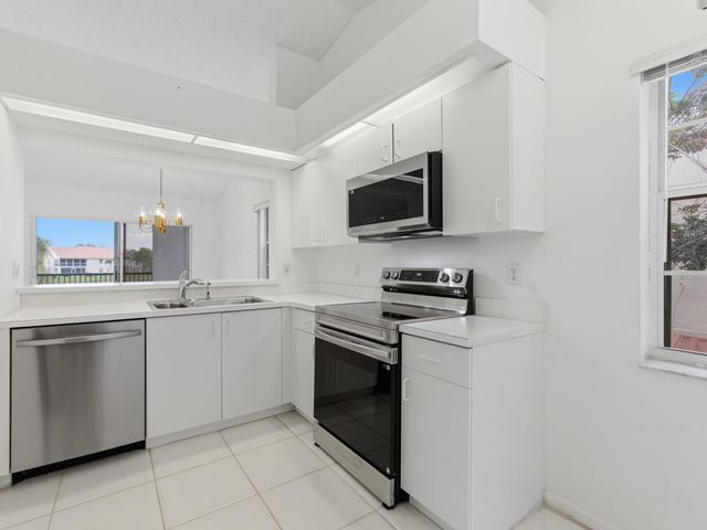 14383 Via Royal 3, Delray Beach, FL 33446