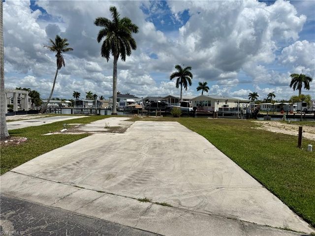 52 Doubloon WAY, Fort Myers Beach, FL 33931