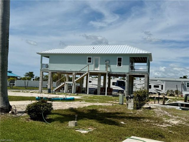 52 Doubloon WAY, Fort Myers Beach, FL 33931