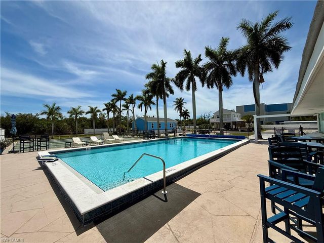 52 Doubloon WAY, Fort Myers Beach, FL 33931
